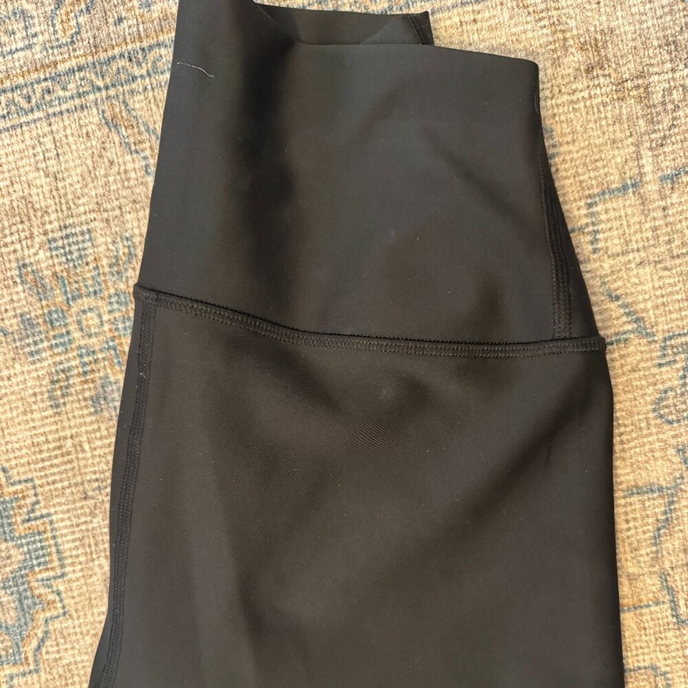 Alo 7/8 High-Waist Airlift Legging, black, size small